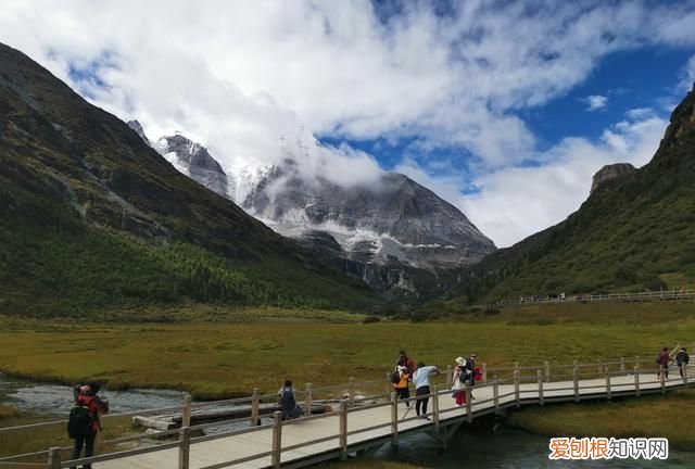 稻城亚丁徒步海拔最高多少?,四川徒步稻城亚丁攻略