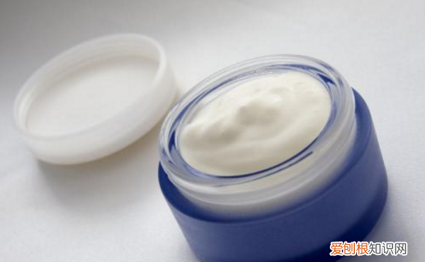 面膜乳怎么用，tst護(hù)膚品適合多大年齡的人使用