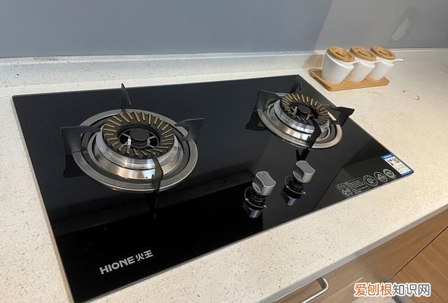 燃?xì)庠钭筮厸]有火右邊火小 燃?xì)庠钚』痤^是不是都在左側(cè)