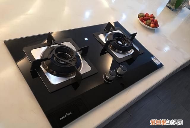 燃?xì)庠钭筮厸]有火右邊火小 燃?xì)庠钚』痤^是不是都在左側(cè)