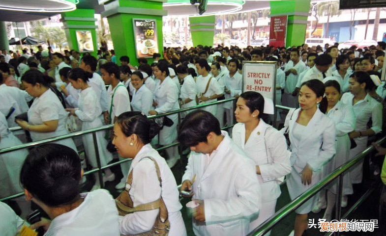 菲律賓有多少人口，普通人一月工資多少錢