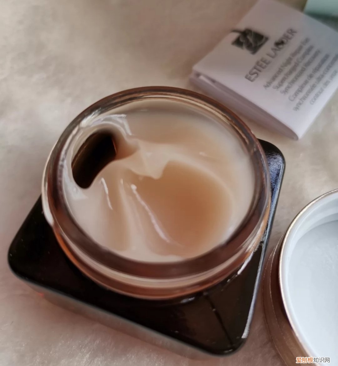 科颜氏牛油果眼霜和雅诗兰黛眼霜哪个好用