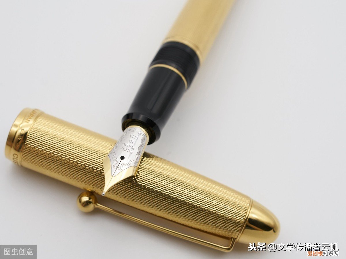 钢笔和宝珠笔的区别对比哪个好 哪个更适合日常书写