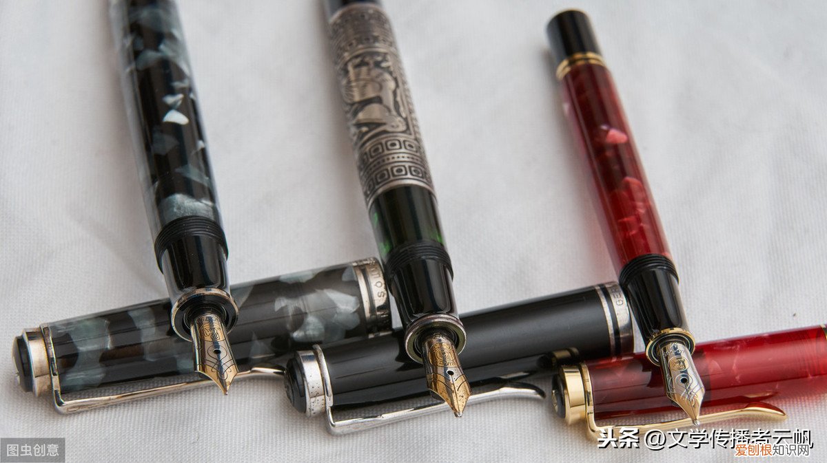 钢笔和宝珠笔的区别对比哪个好 哪个更适合日常书写