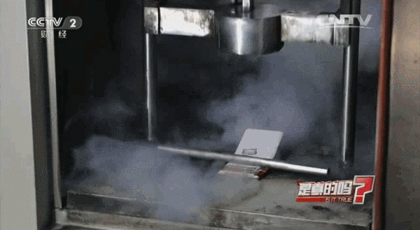 闪极超级移动电源揭秘评测