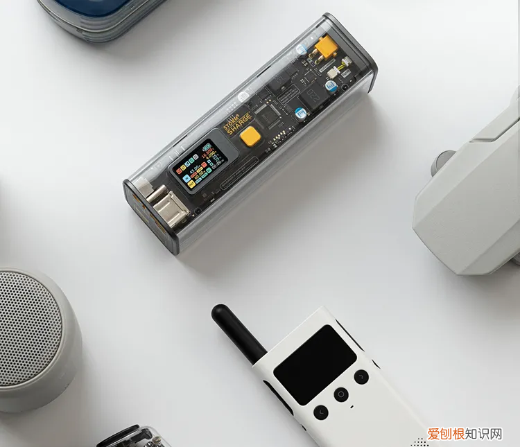 闪极超级移动电源揭秘评测