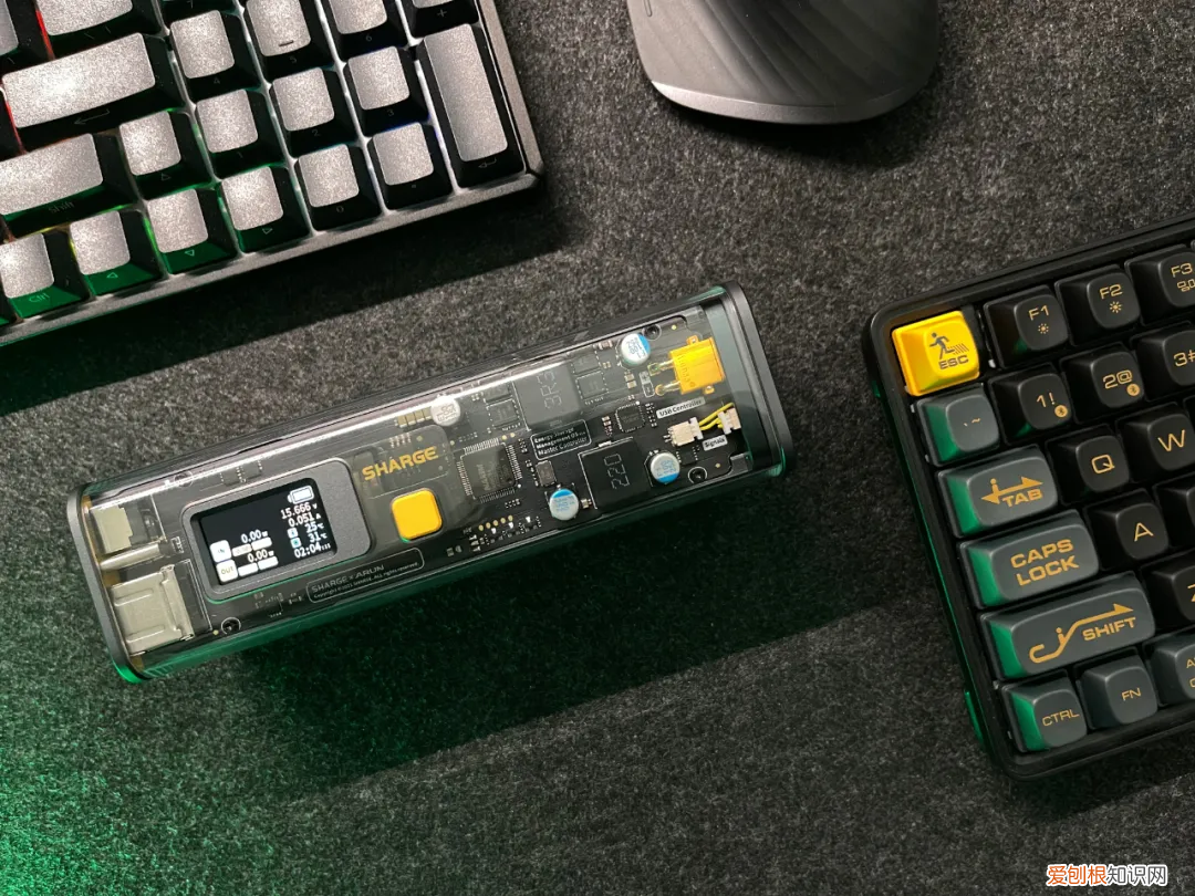 闪极超级移动电源揭秘评测