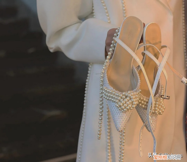 什么品牌的女凉鞋好