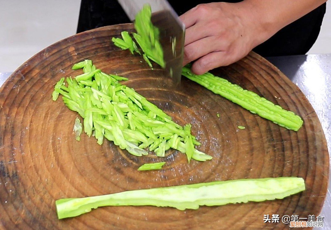苦瓜怎么炒好吃又不苦的方法