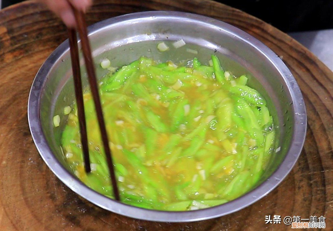 苦瓜怎么炒好吃又不苦的方法