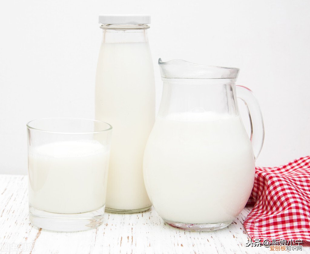 全脂牛奶和脱脂牛奶有什么区别哪个好