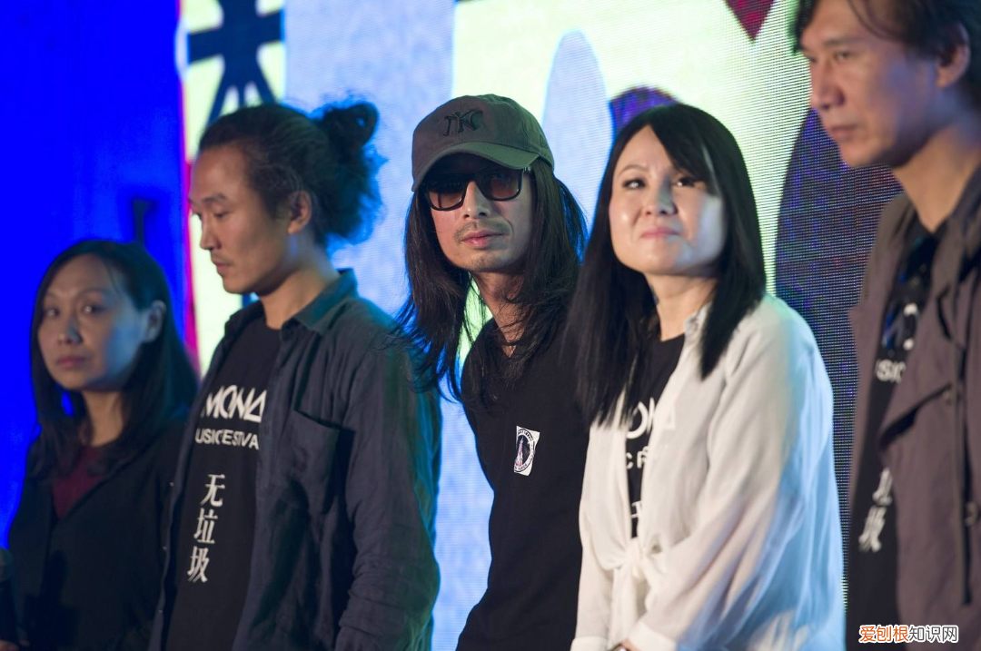 罗琦的眼睛怎么了