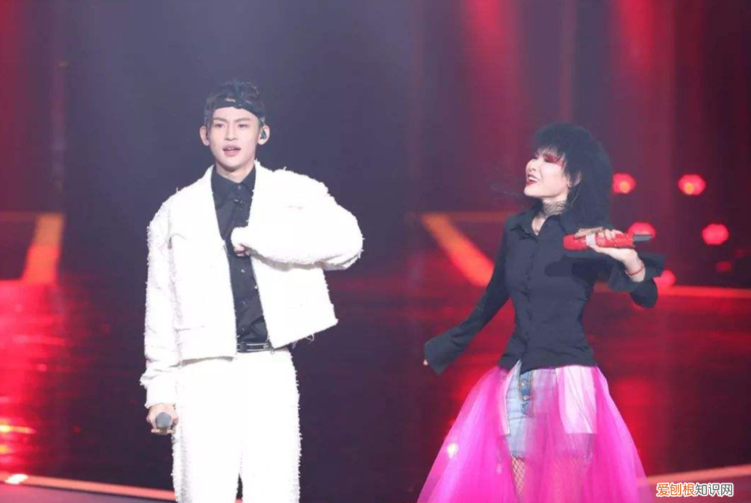 罗琦的眼睛怎么了