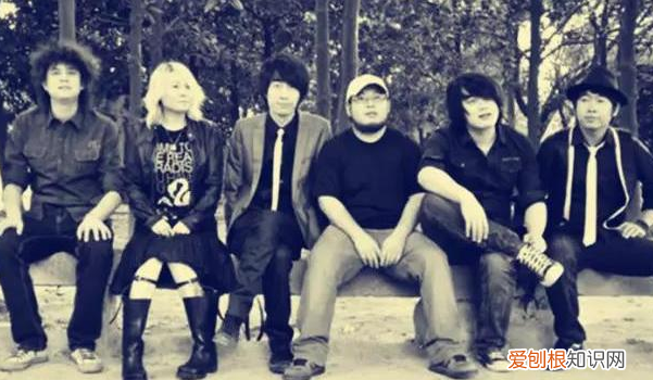 罗琦的眼睛怎么了