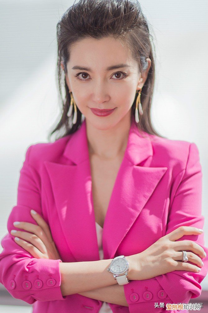 儿科医生举报下架李冰冰短视频理由:因为不穿内衣