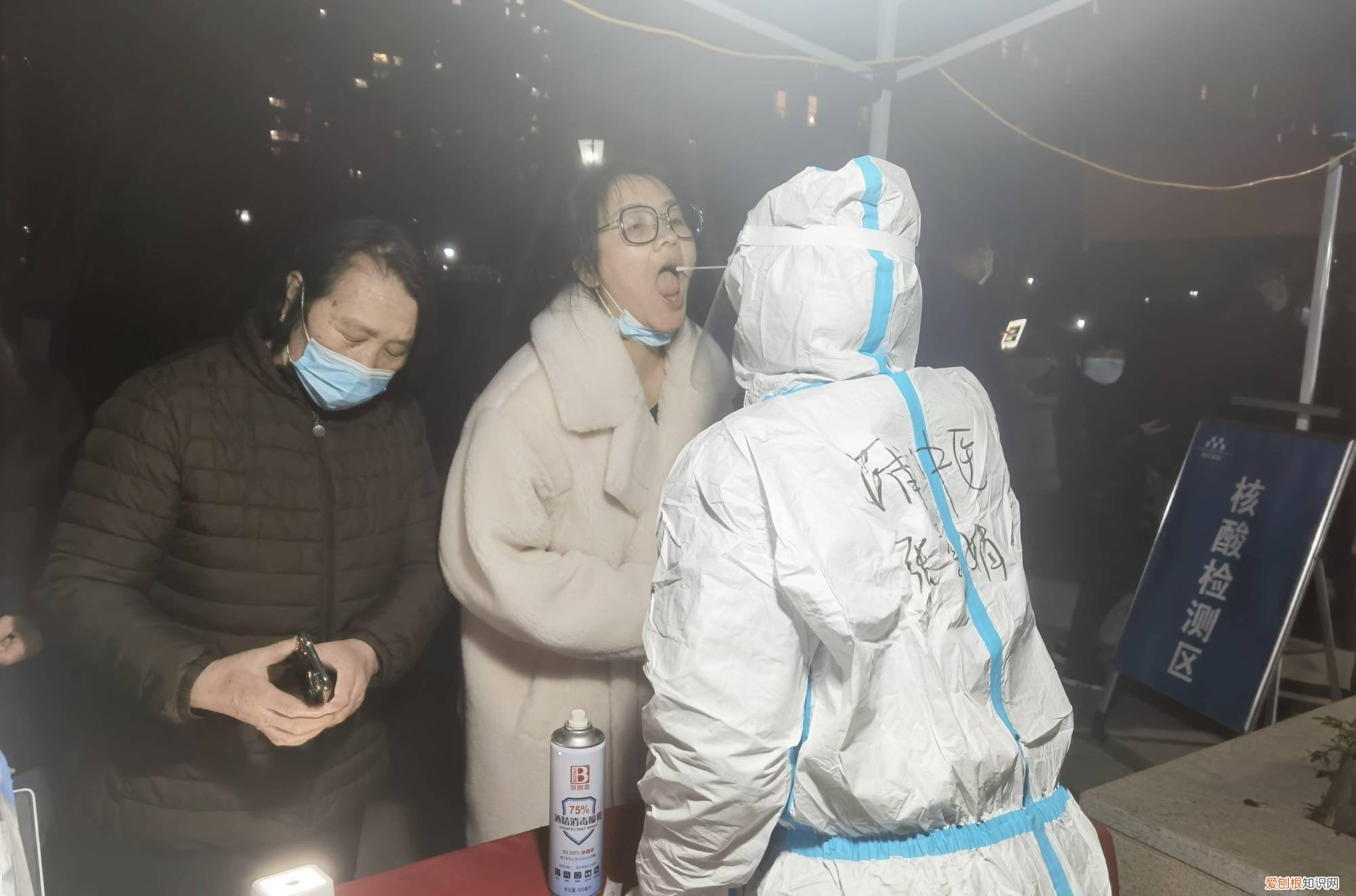 上千名医护集结驰援西安抗疫,西安,加油!