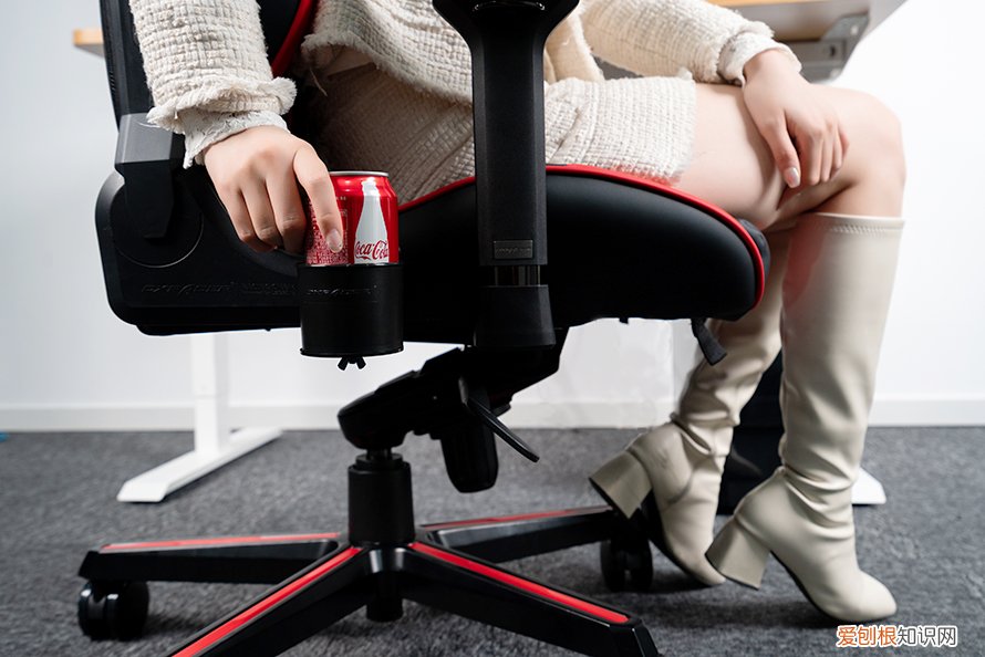 迪锐克斯模块化电竞椅评测