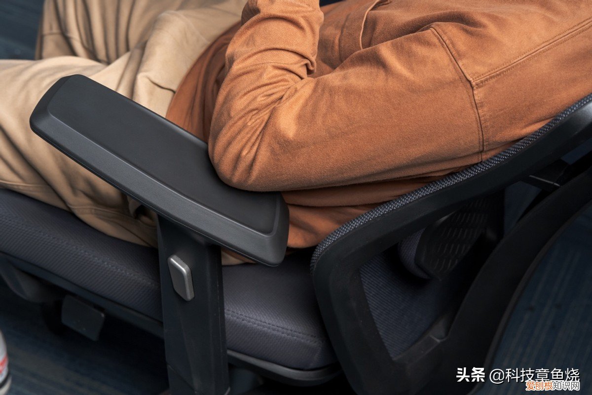 电竞椅和电脑椅的区别