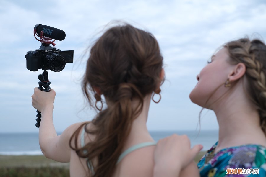 富士X-S10值得买么