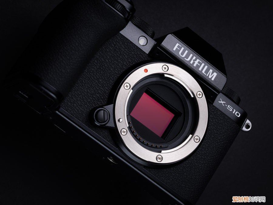 富士X-S10值得买么