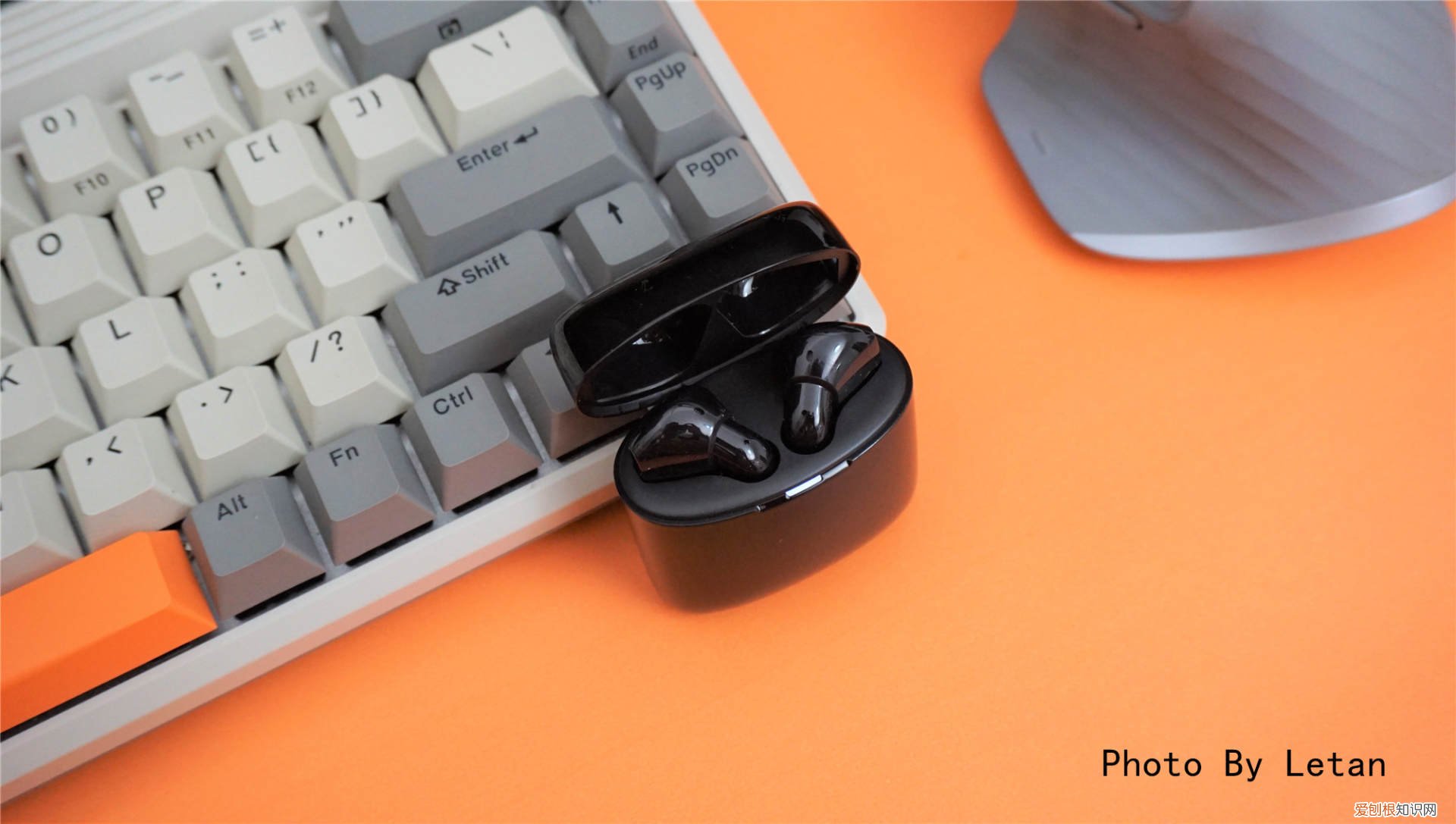 科大讯飞智能录音耳机评测:可以录音转文字,商务功能强大