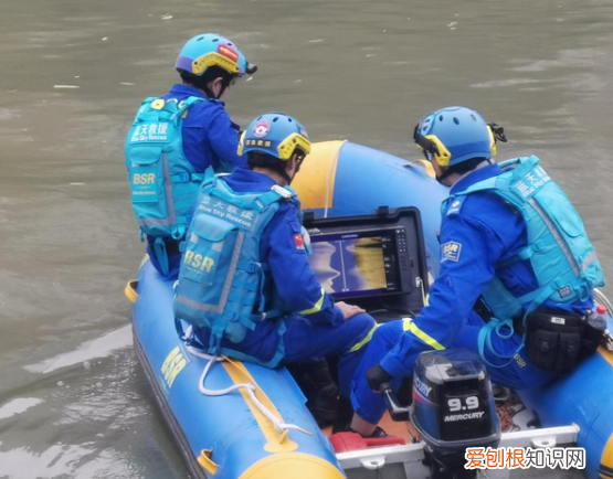 无锡市23岁失联女生手机信号疑消失于河边,声呐设备检测未果
