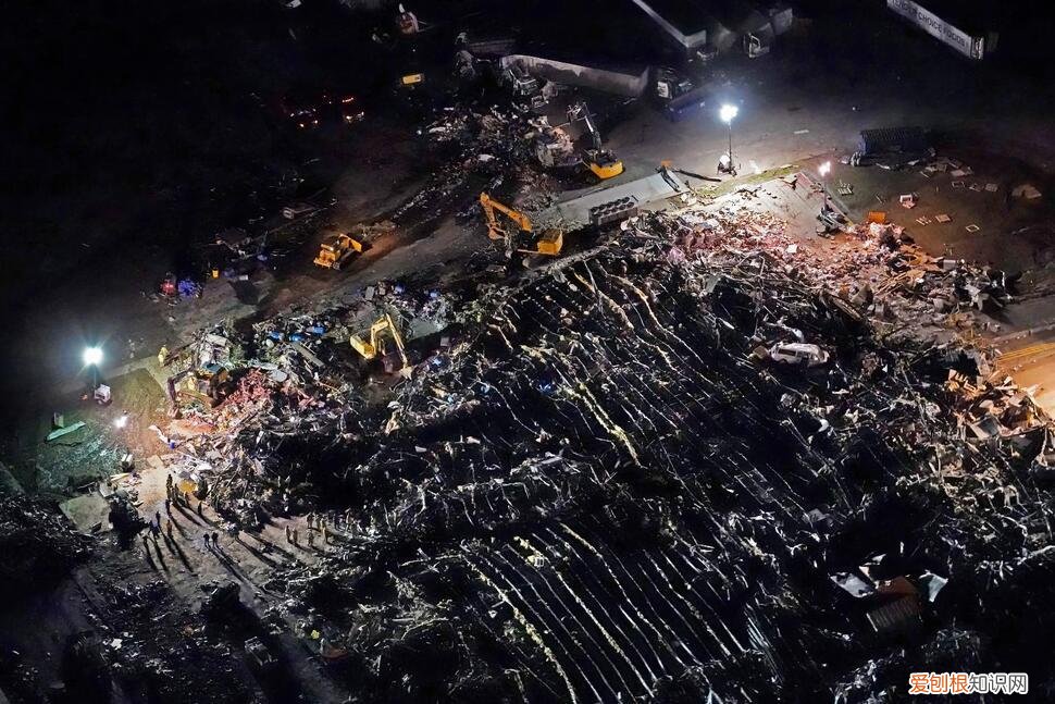 美国一家五口被龙卷风吹到邻居家,女婴目前正接受紧急治疗