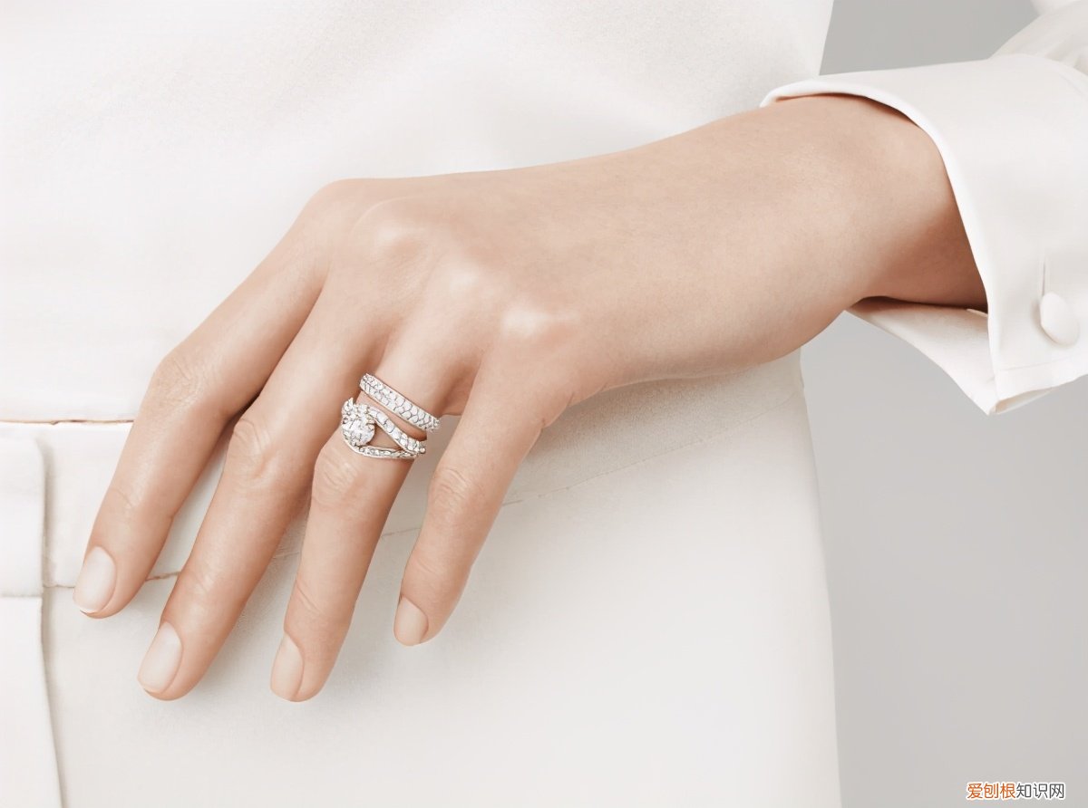 结婚钻戒买什么牌子好