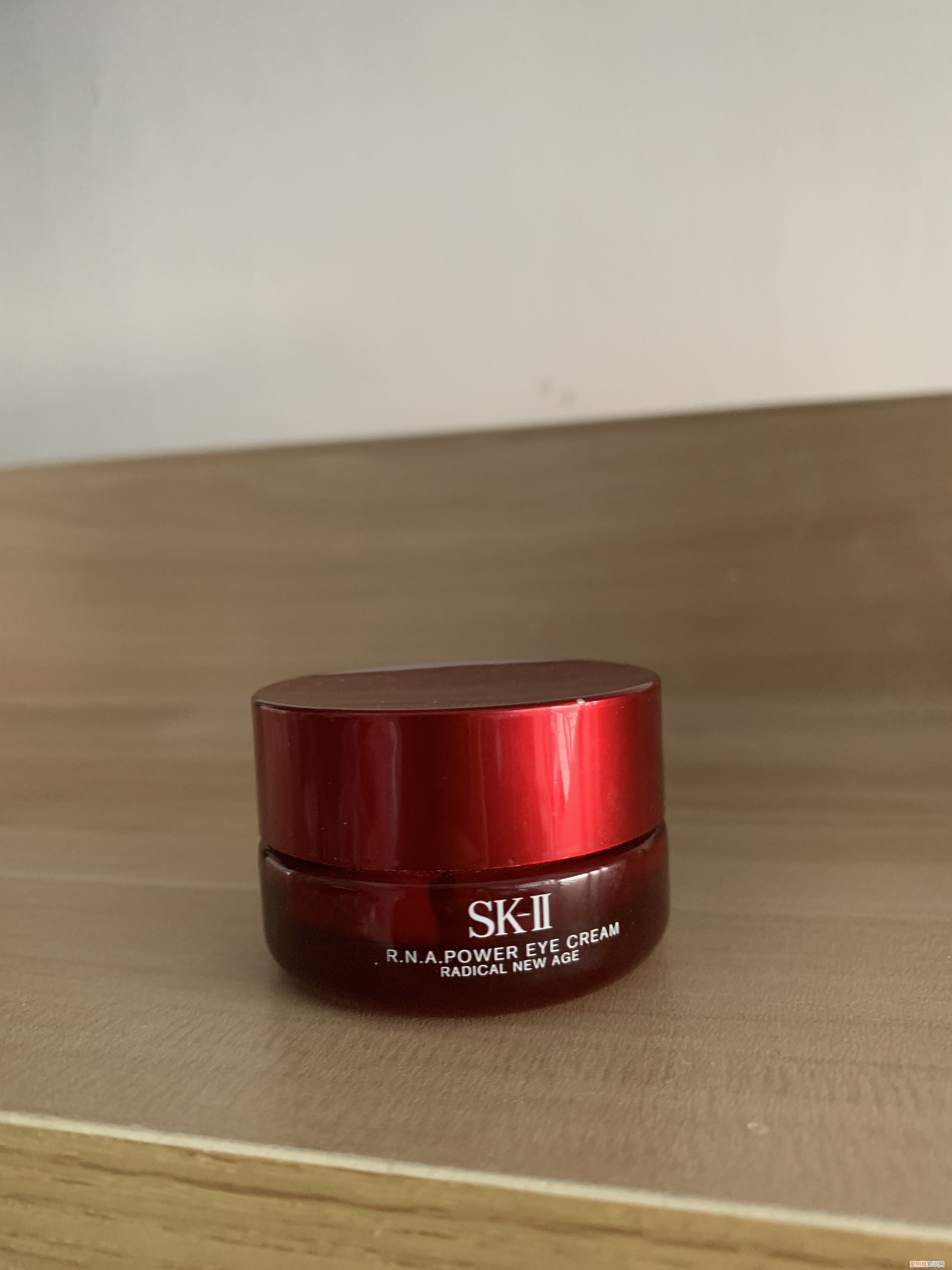 去眼袋的眼霜哪个牌子的效果好