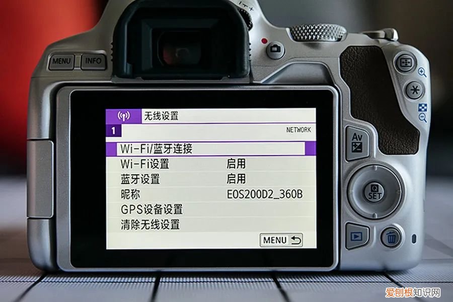 佳能200d一代和二代区别对比哪个好怎么样？