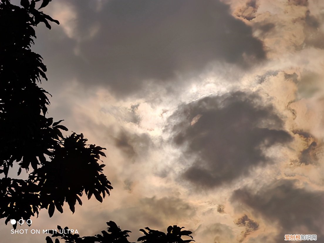 小米11 ultra评测值得买吗，真的发热严重？