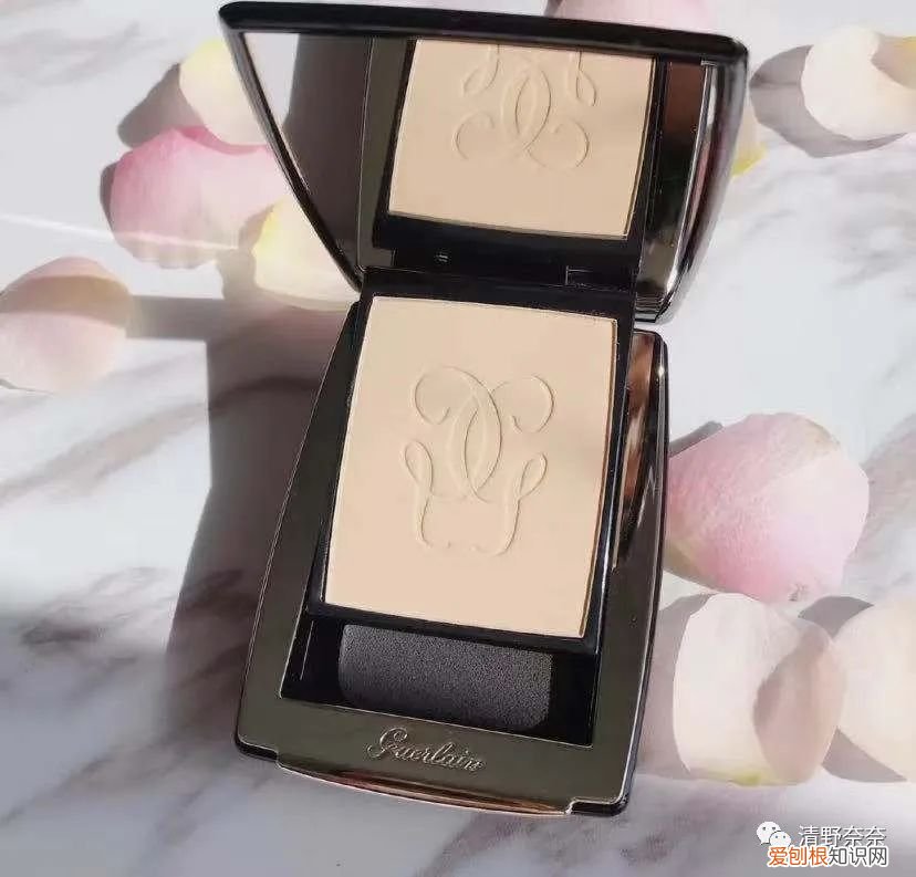 粉饼哪个牌子好用不脱妆?