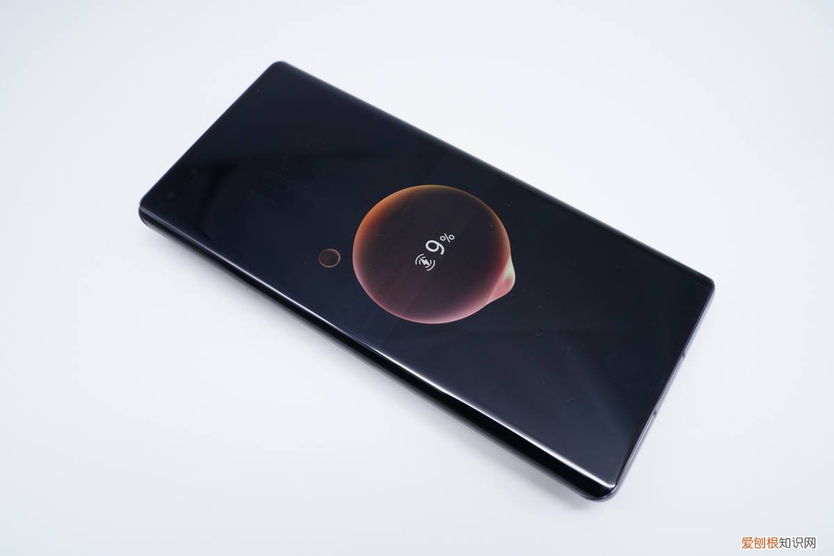 苹果MagSafe无线充电宝怎么样?