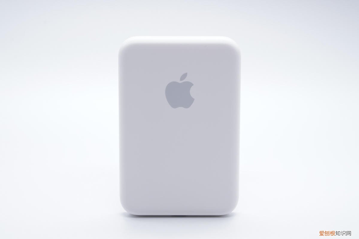 苹果MagSafe无线充电宝怎么样?
