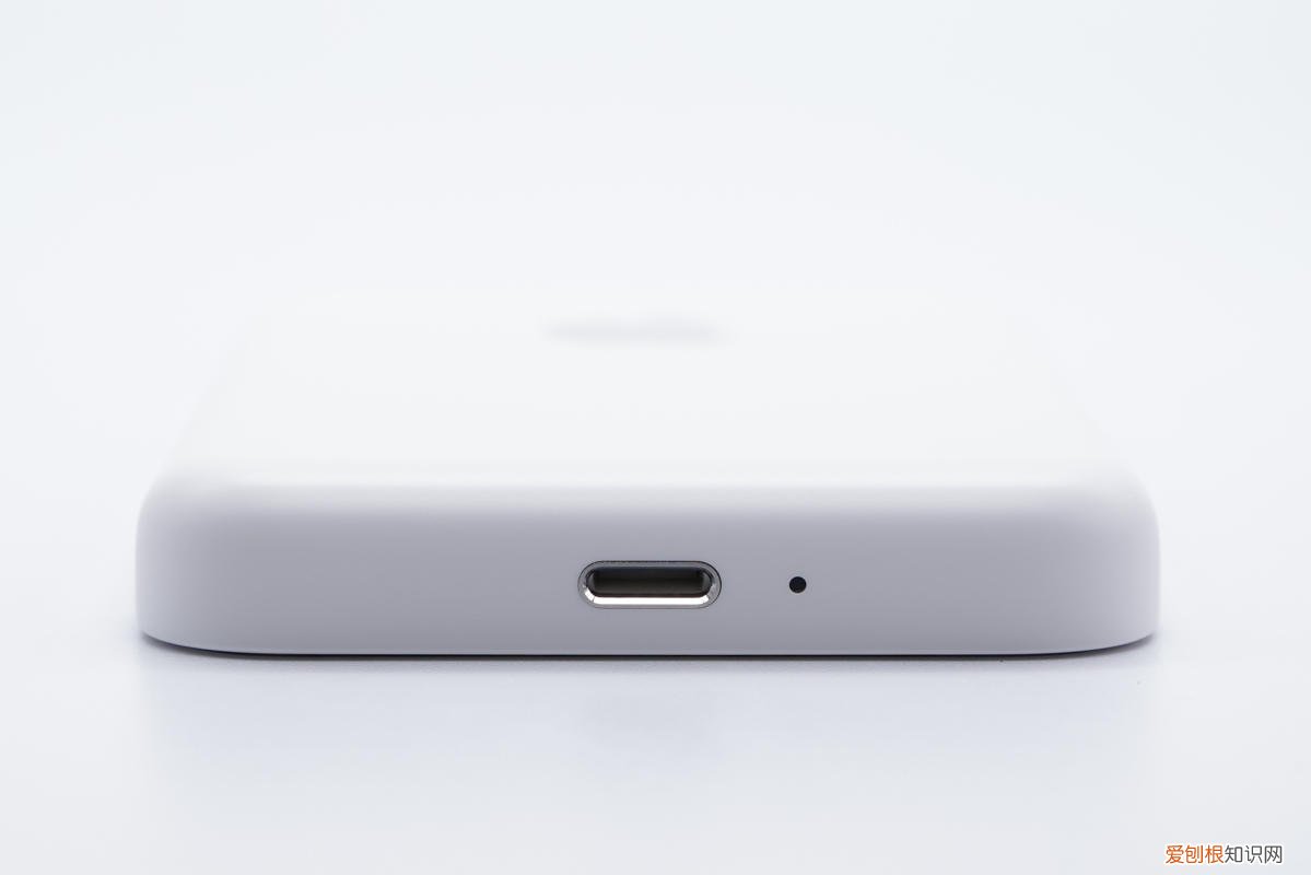 苹果MagSafe无线充电宝怎么样?