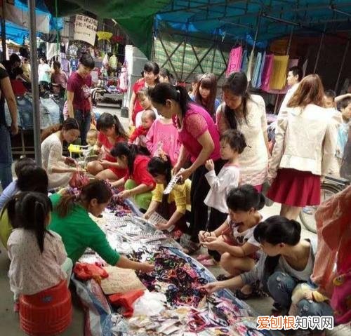 一千元摆地摊卖什么好?