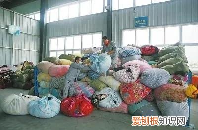 回收旧衣服怎么赚钱？