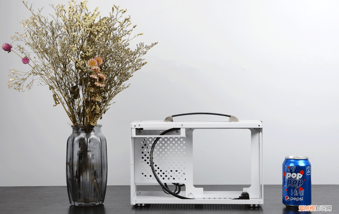 超频三蜂鸟i100 ITX机箱开箱装机测评，支持什么样的主板？