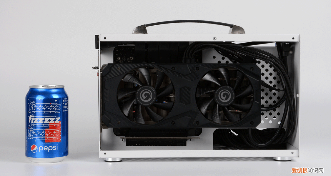 超频三蜂鸟i100 ITX机箱开箱装机测评，支持什么样的主板？