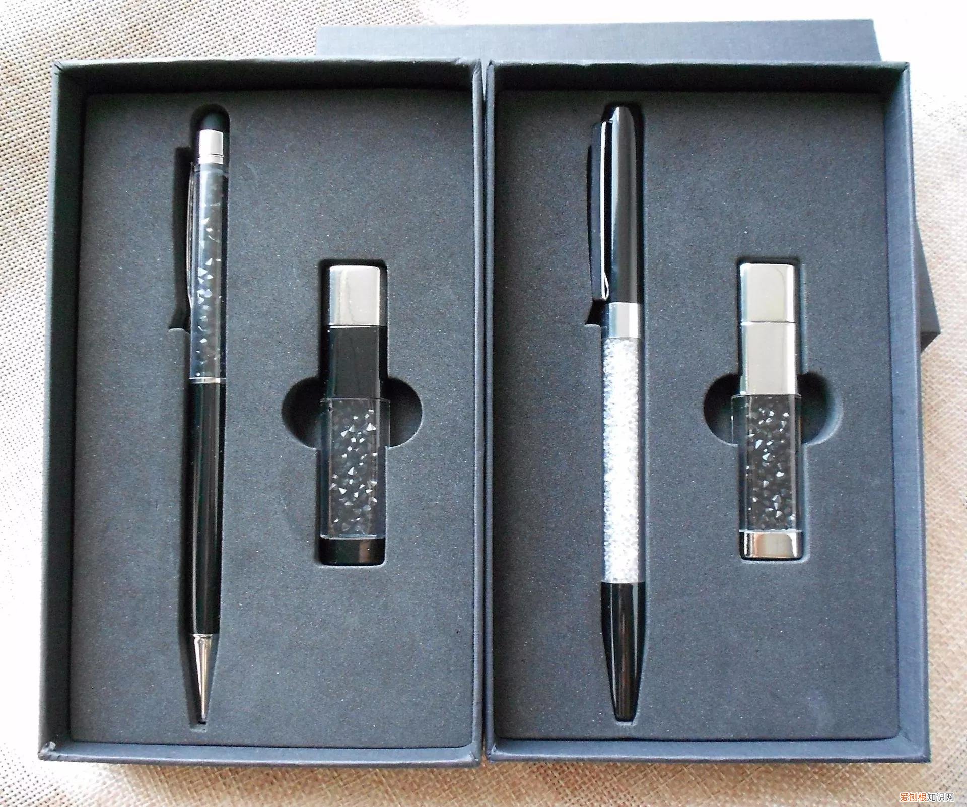 送老师什么礼物最实用更适合最有纪念意义?